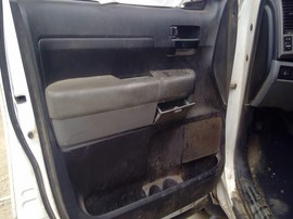 2013 TOYOTA TUNDRA, WHITE, EXTD CAB, 5.7L, AT. 2WD.   Z26492